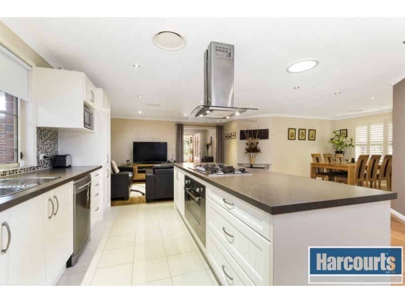 18 Farmer Circuit, Beaumont Hills NSW 2155