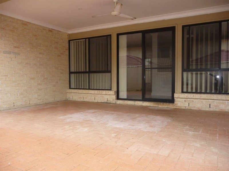 28 Rebellion Circuit, Beaumont Hills NSW 2155