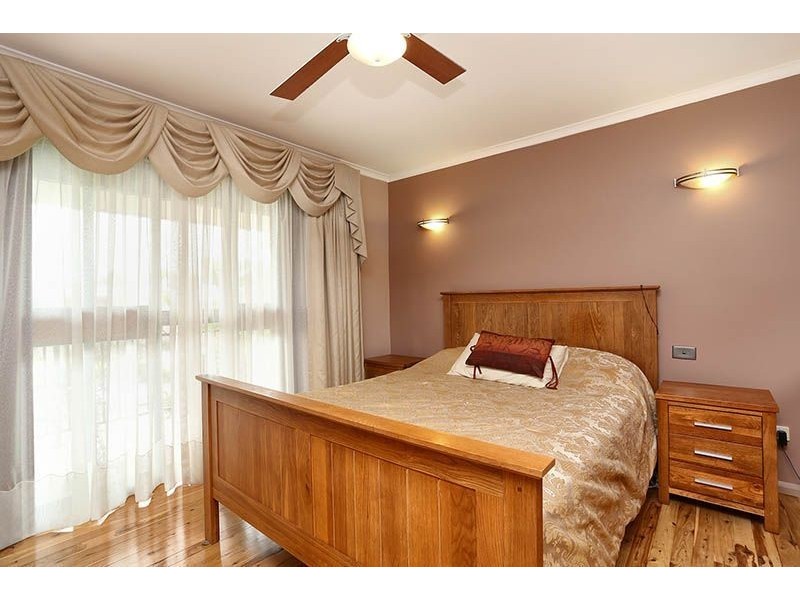 2 Webber Place, Prairiewood NSW 2176