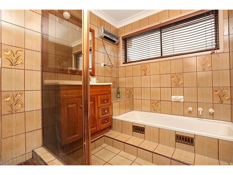 2 Webber Place, Prairiewood NSW 2176