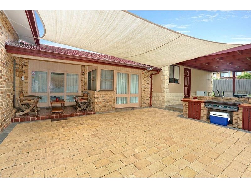 2 Webber Place, Prairiewood NSW 2176