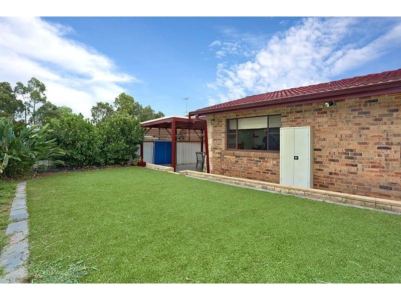 2 Webber Place, Prairiewood NSW 2176