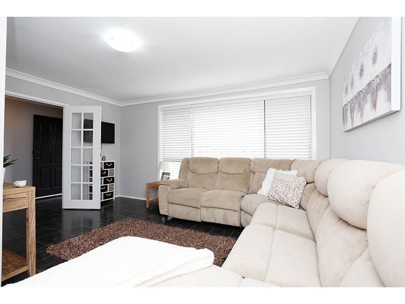 17 Oleander Crescent, Riverstone NSW 2765