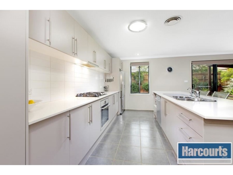 8 Ulmara Avenue, The Ponds NSW 2769