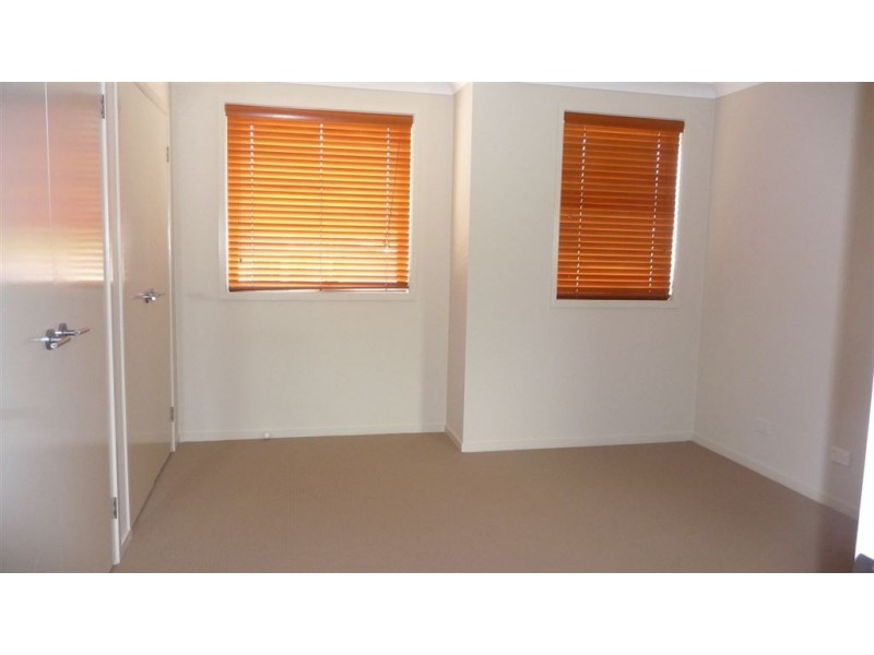 1 Adelong Parade, The Ponds NSW 2769