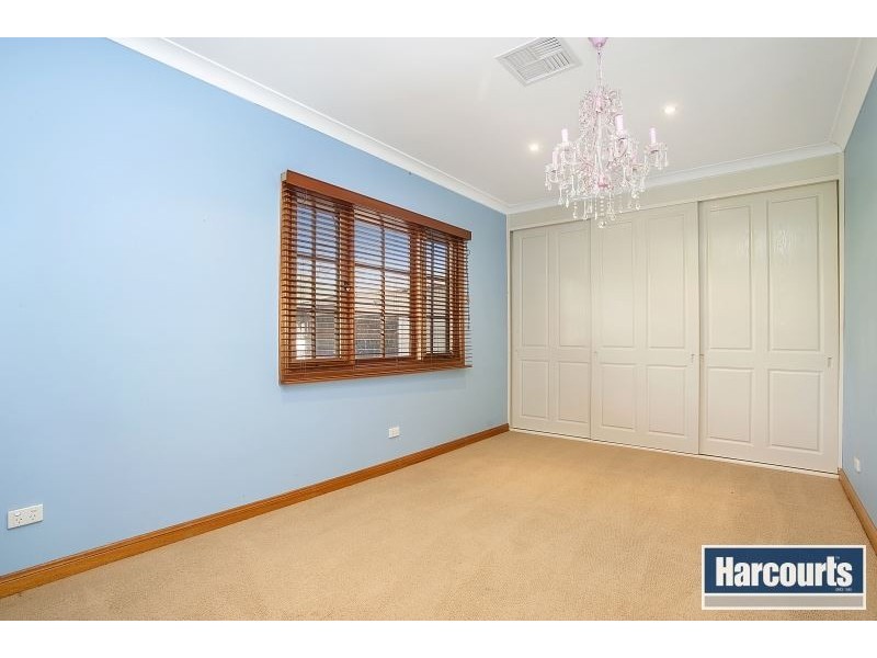 10 Victor Avenue, Kemps Creek NSW 2178