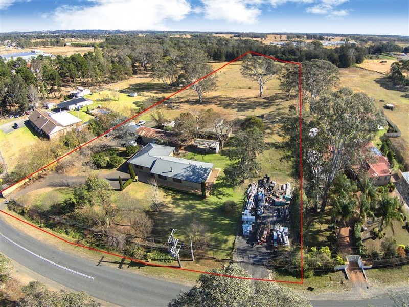 10 Victor Avenue, Kemps Creek NSW 2178