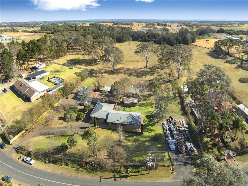 10 Victor Avenue, Kemps Creek NSW 2178