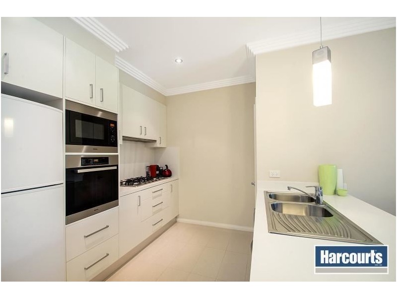 33/28 Rosebank Avenue, Dural NSW 2158