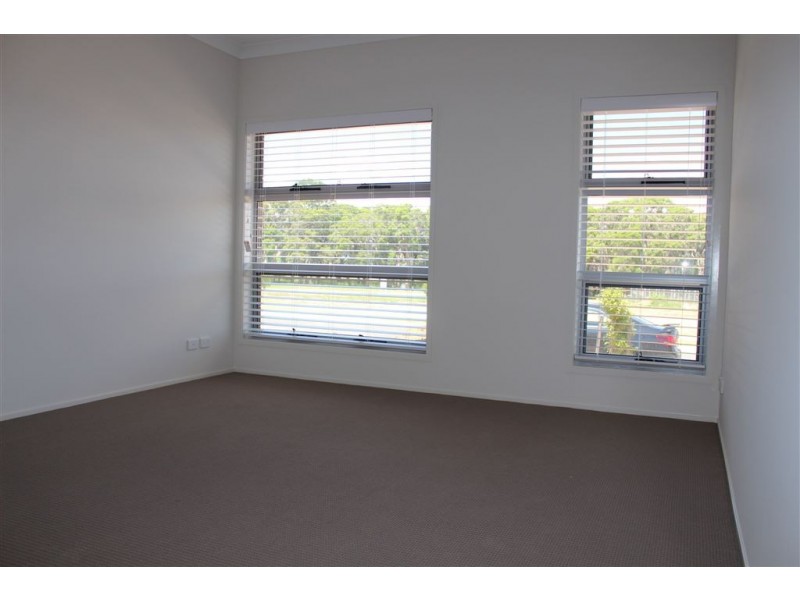 12 Bridgewater Crescent, Beaumont Hills NSW 2155