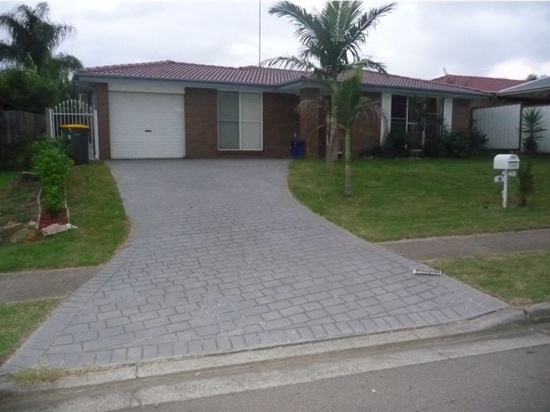 8 Balmain Place, Huntington Heights NSW 2767