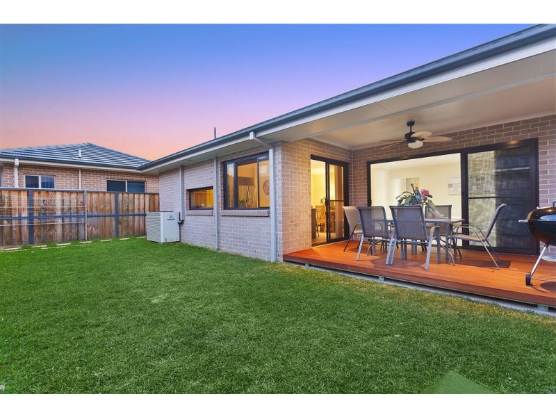 33 Arrowroot Street, The Ponds NSW 2769