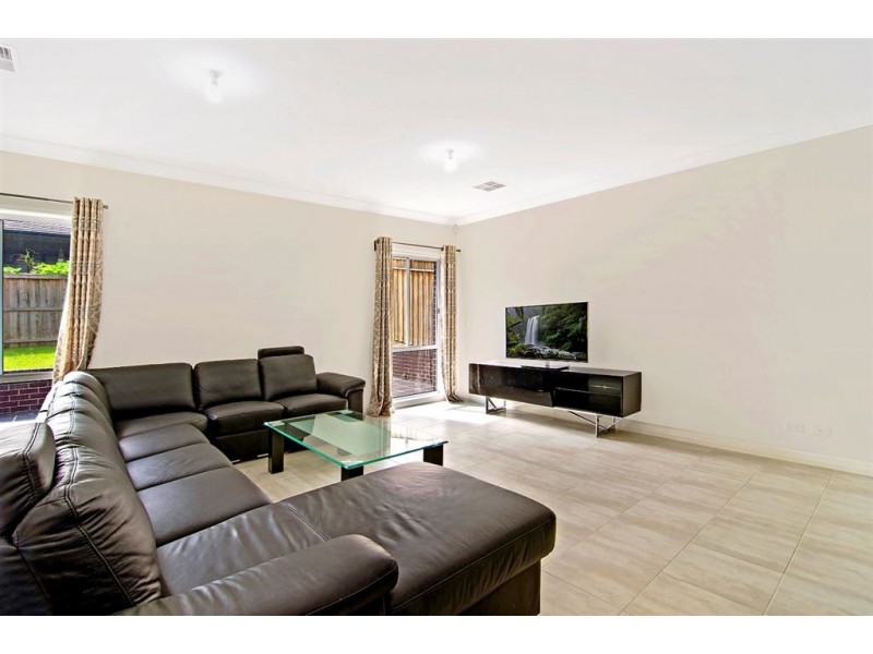 2 Carmargue Street, Beaumont Hills NSW 2155
