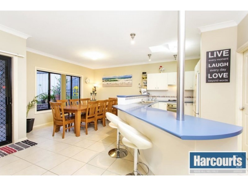 15 Kinchega Crescent, Glenwood NSW 2768