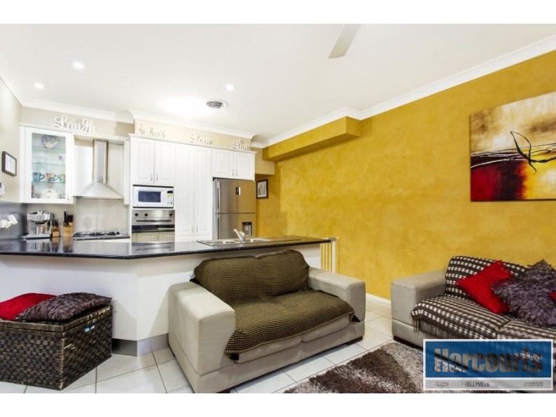 15 Kinchega Crescent, Glenwood NSW 2768