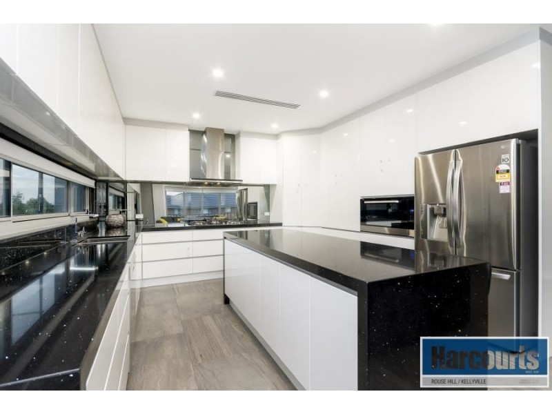 15 Lyrebird Crescent, The Ponds NSW 2769