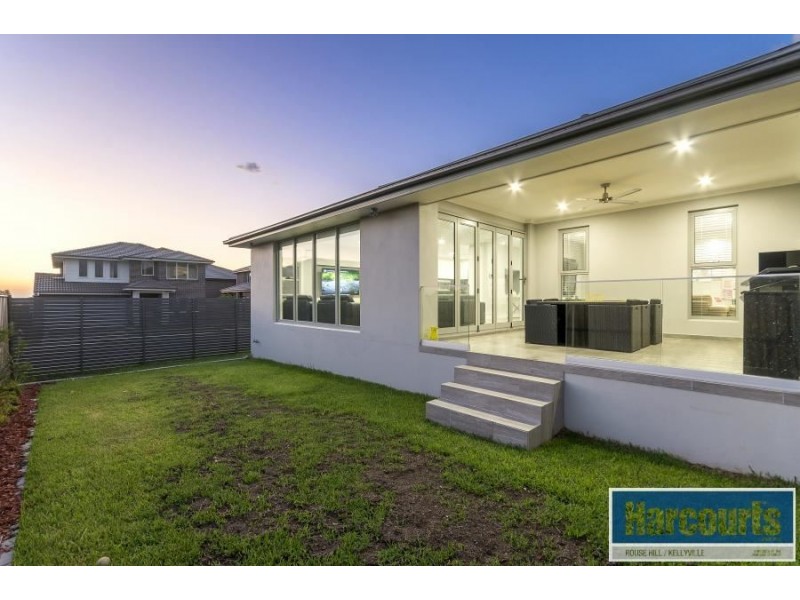 15 Lyrebird Crescent, The Ponds NSW 2769