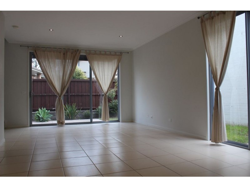 34 Caddies Boulevard, Rouse Hill NSW 2155