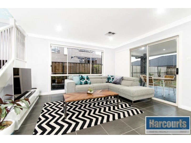 11 Lyrebird Crescent, The Ponds NSW 2769