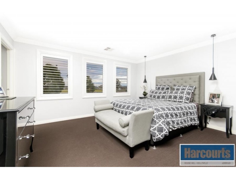 11 Lyrebird Crescent, The Ponds NSW 2769