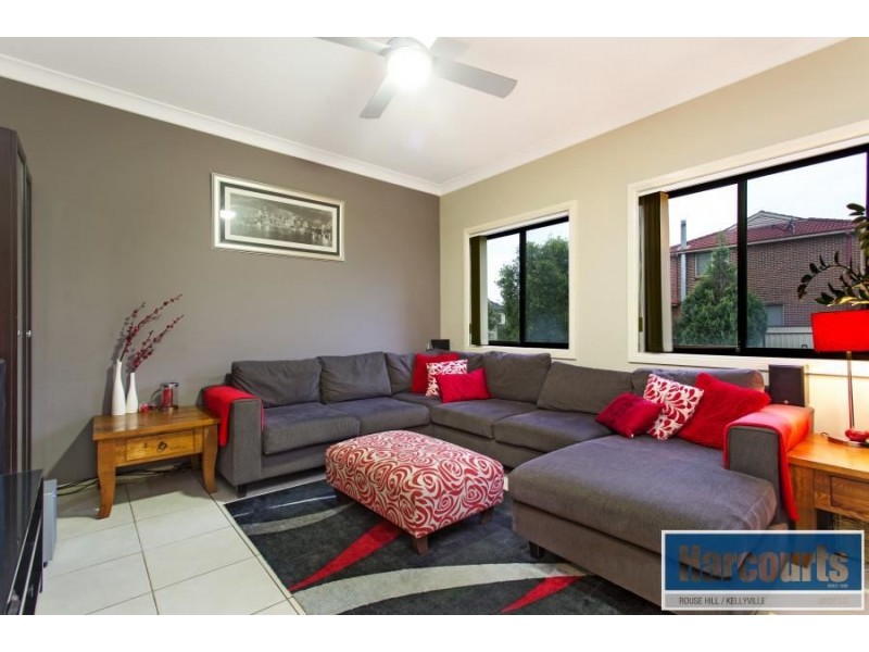 15 Kinchega Crescent, Glenwood NSW 2768