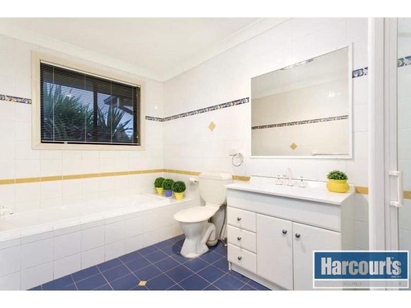 15 Kinchega Crescent, Glenwood NSW 2768