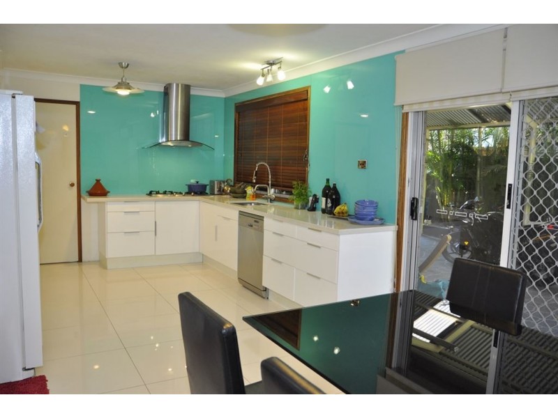 9 Zahra Place, Quakers Hill NSW 2763