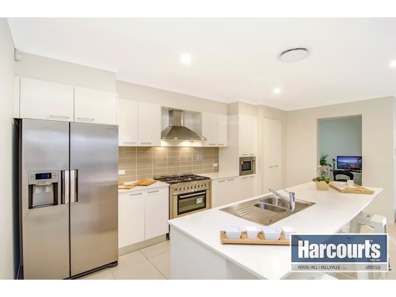 8 Holman Street, Kellyville NSW 2155