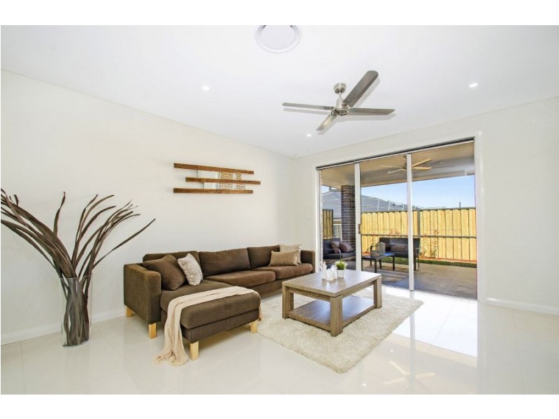 165 Riverbank Drive, The Ponds NSW 2769