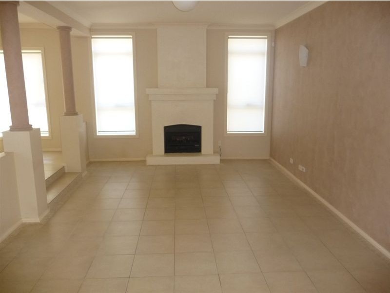 10 Bronzwing Terrace, Bella Vista NSW 2153