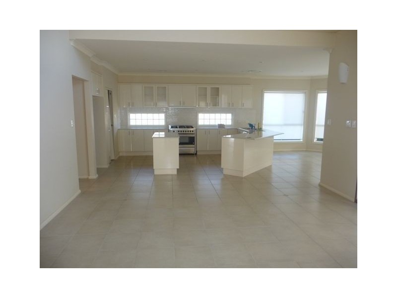 10 Bronzwing Terrace, Bella Vista NSW 2153