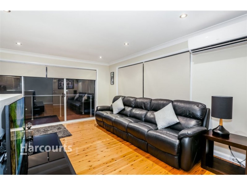 9 Isaac Smith Pde, Kings Langley NSW 2147