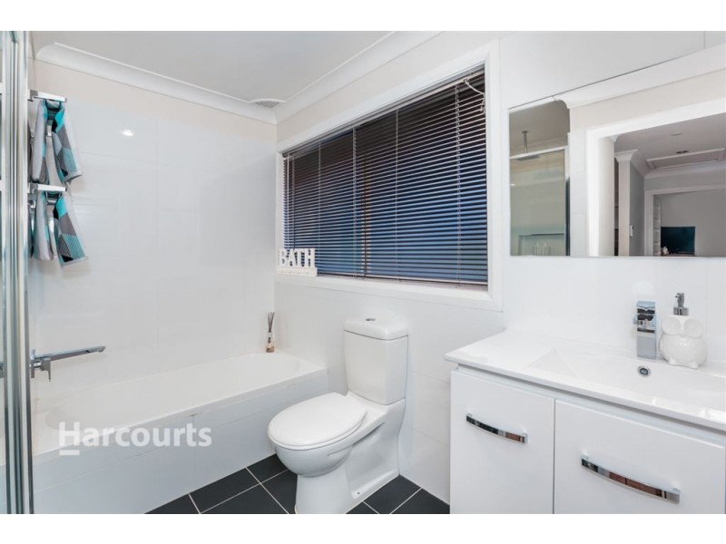 9 Isaac Smith Pde, Kings Langley NSW 2147