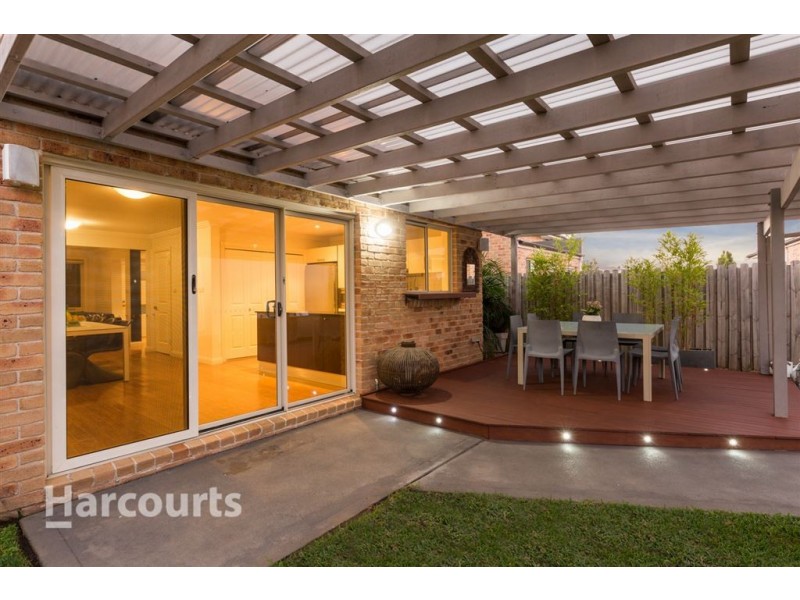 16 Castleford Terrace, Stanhope Gardens NSW 2768