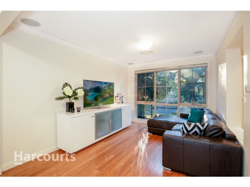 16 Castleford Terrace, Stanhope Gardens NSW 2768