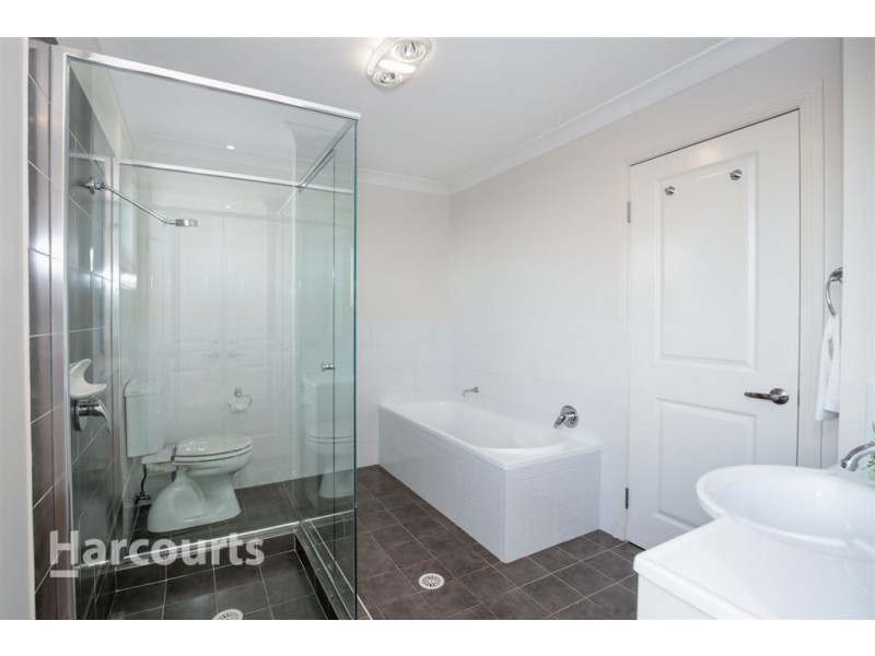 16 Castleford Terrace, Stanhope Gardens NSW 2768