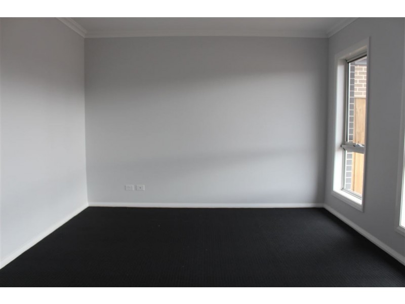 7 Clearfield Street, Colebee NSW 2761