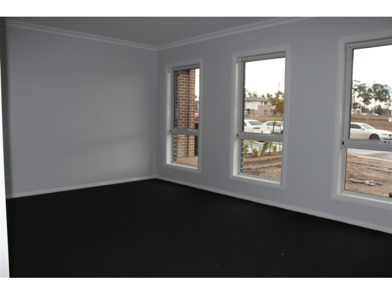 7 Clearfield Street, Colebee NSW 2761