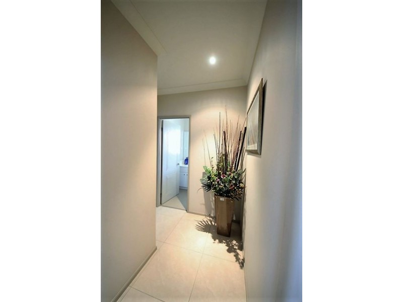 27 Rebellion Cct, Beaumont Hills NSW 2155