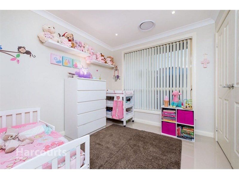 8 Olive Lee Street, Quakers Hill NSW 2763