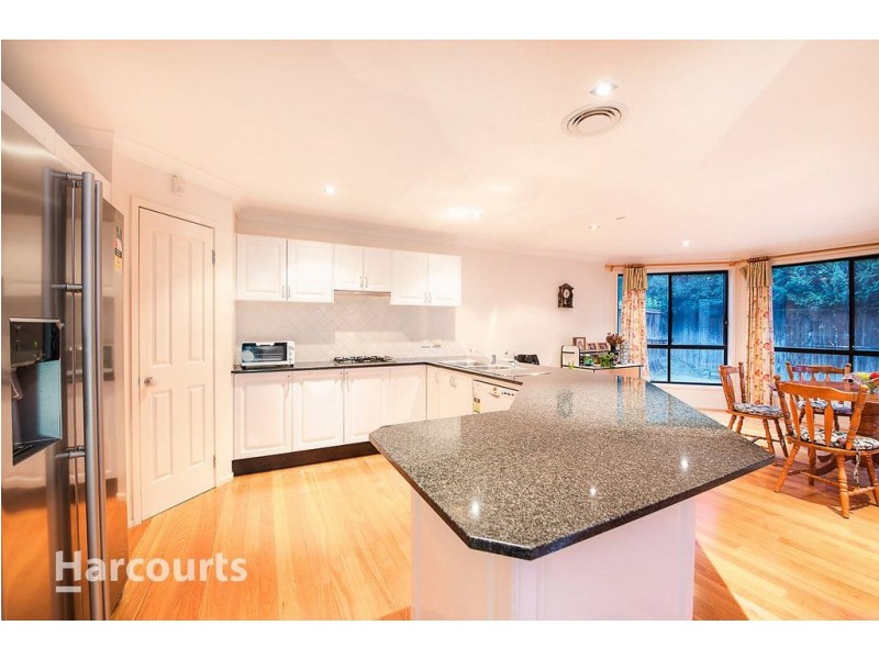 16 Townsend Circuit, Beaumont Hills NSW 2155