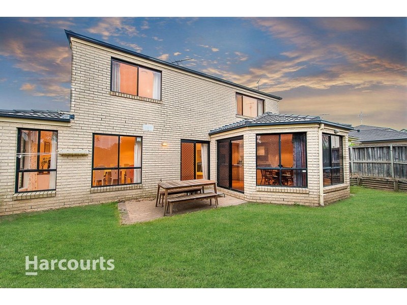 16 Townsend Circuit, Beaumont Hills NSW 2155