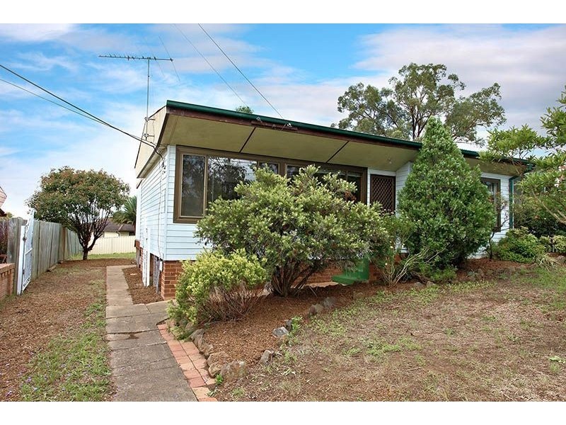 16 Noakes Parade, Lalor Park NSW 2147