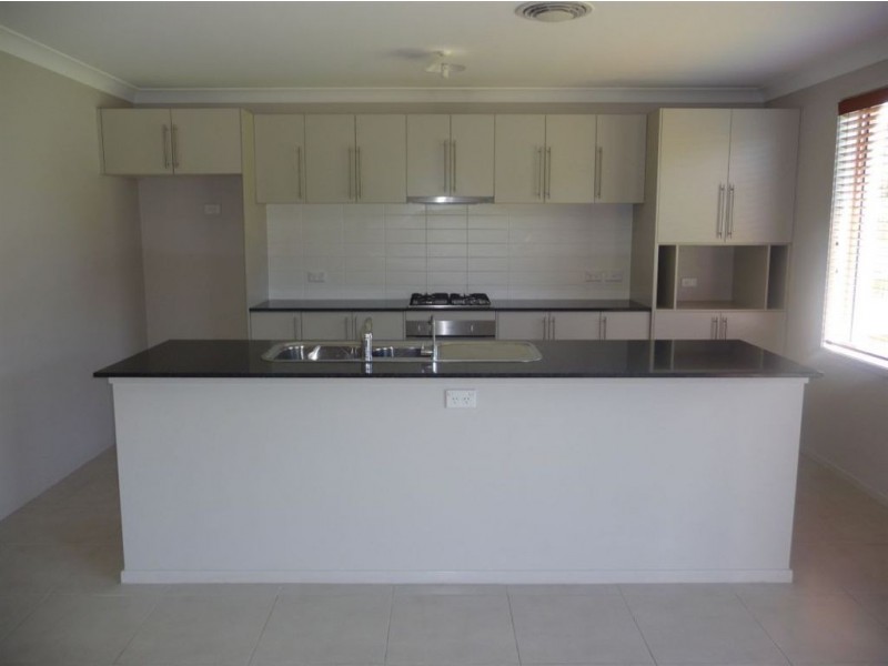 26 Paringa Drive, The Ponds NSW 2769