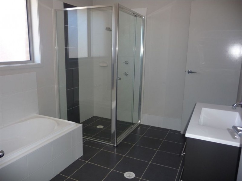 26 Paringa Drive, The Ponds NSW 2769