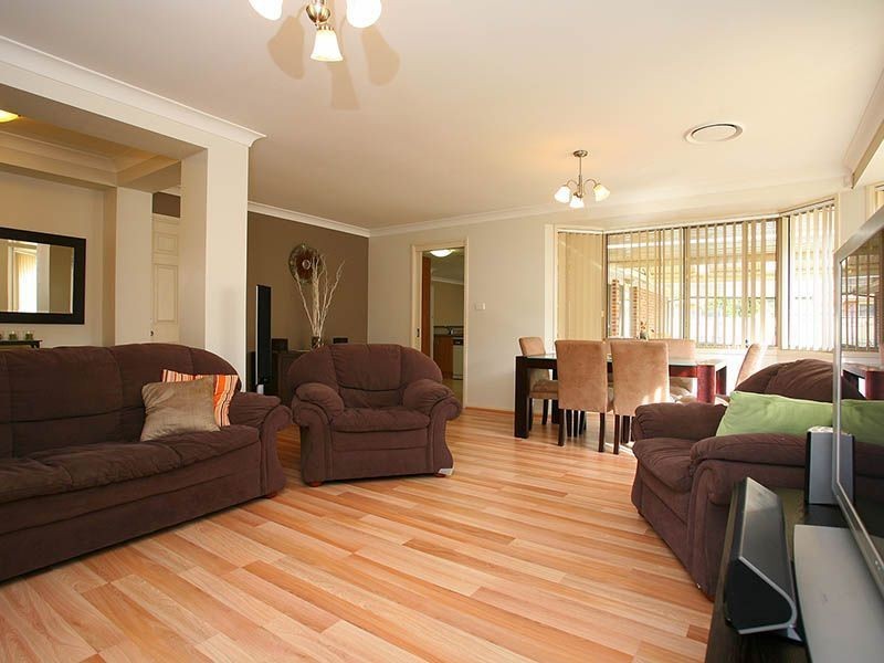 10 Verna Place, Quakers Hill NSW 2763