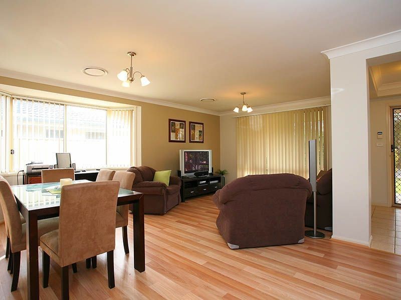 10 Verna Place, Quakers Hill NSW 2763