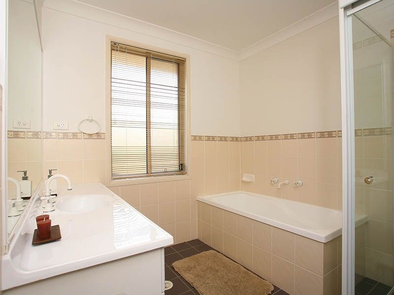 10 Verna Place, Quakers Hill NSW 2763