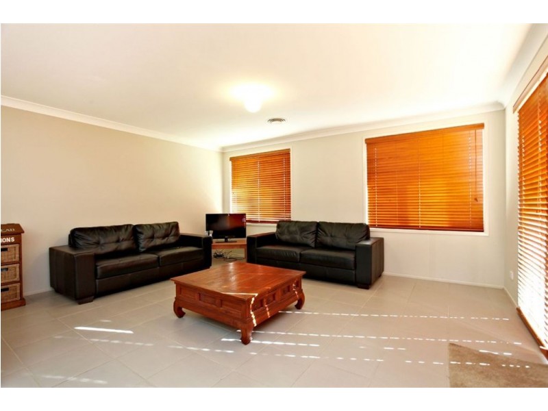 18 Ridgeline Drive, The Ponds NSW 2769