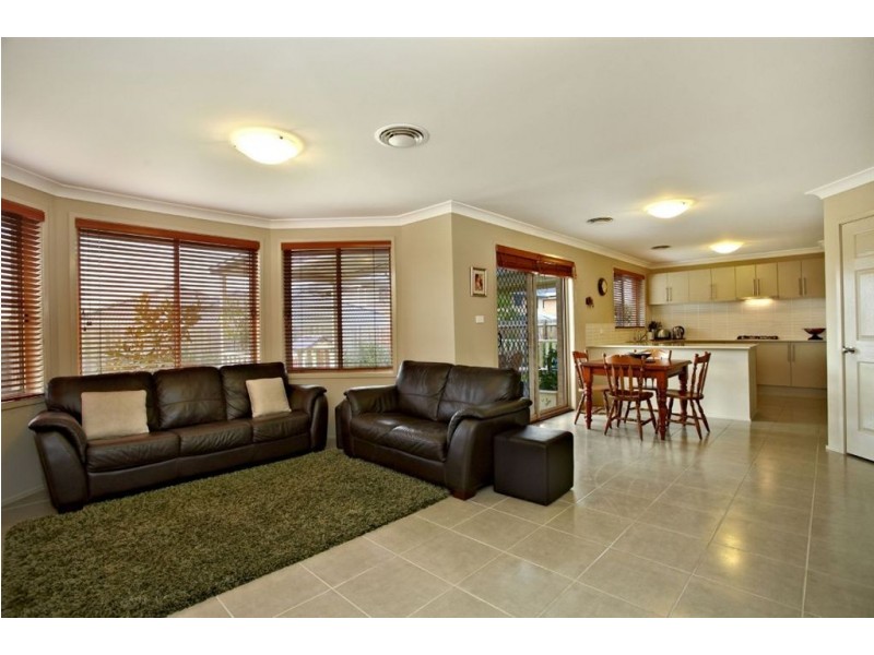 19 Ridgeline Drive, The Ponds NSW 2769